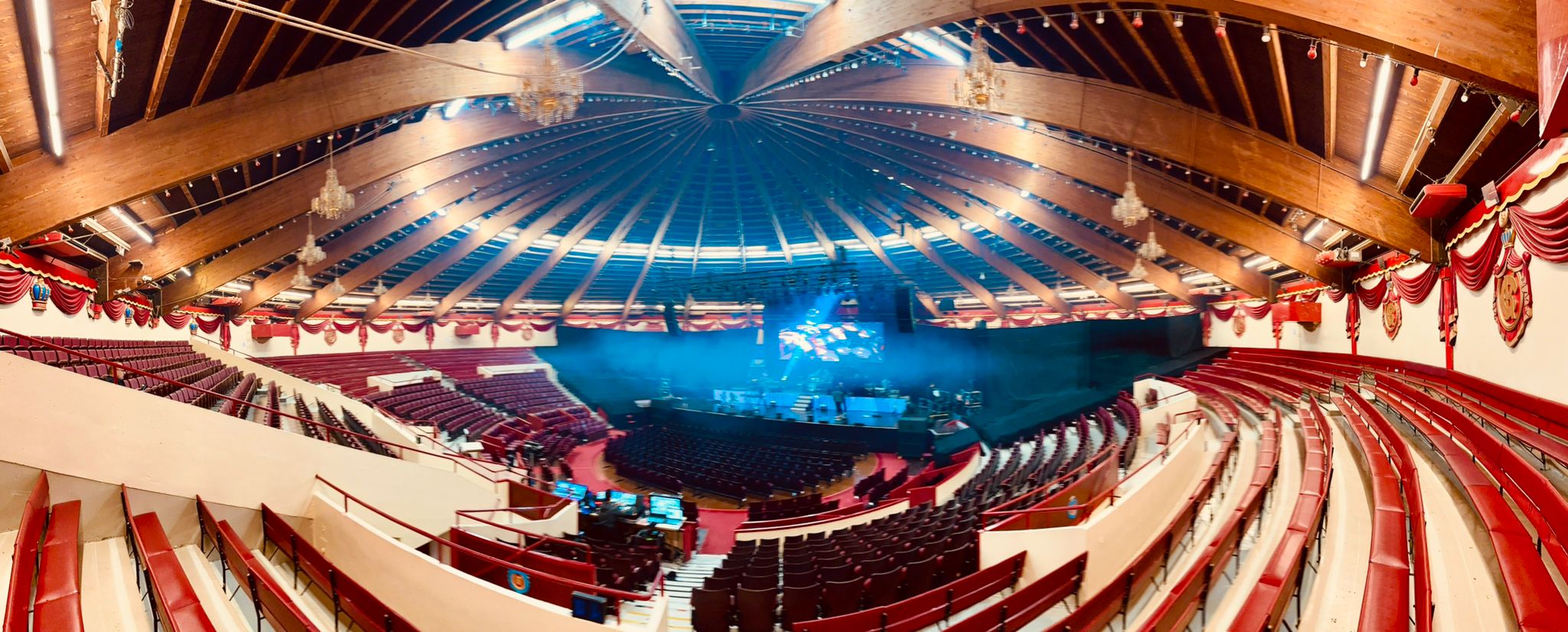 Mit Night Fever Live im Circus Krone München