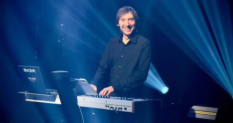 Tobias Bösel_Keyboards_Night Fever_Live 2025